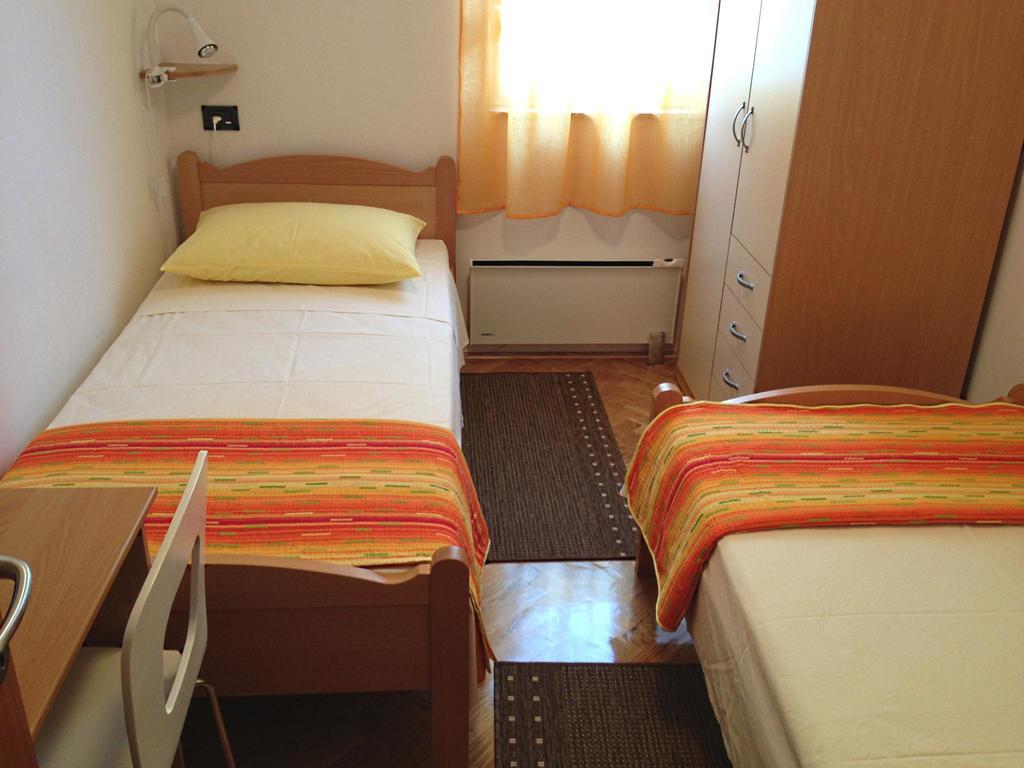 Kristian Apartments Подстрана Экстерьер фото