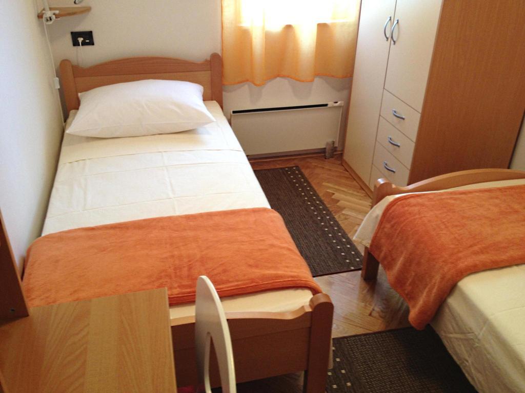 Kristian Apartments Подстрана Экстерьер фото