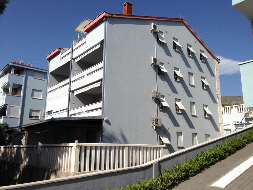Kristian Apartments Подстрана Экстерьер фото